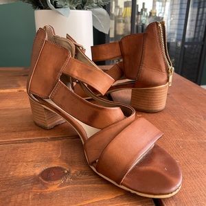 Steve madden strappy block sandals